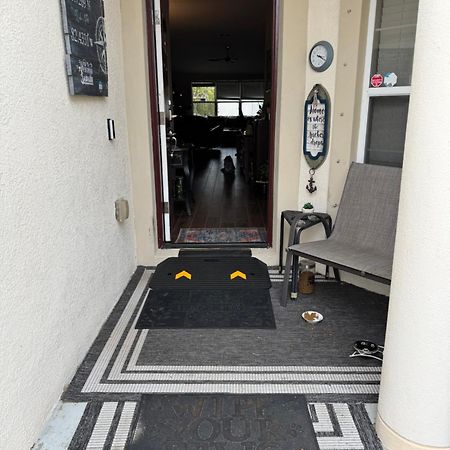 Ruskin Fl Private 2 Bdrm 1 Bath Suite Common Areas Shared With Host And Cat 外观 照片