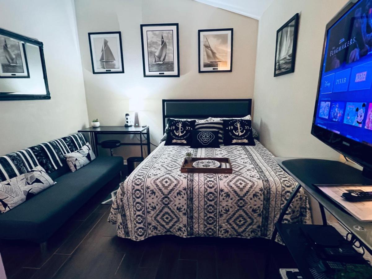 Ruskin Fl Private 2 Bdrm 1 Bath Suite Common Areas Shared With Host And Cat 外观 照片